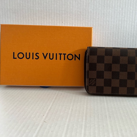 Louis Vuitton Brown Damier Ebene Zippy Wallet - Picture 2 of 13